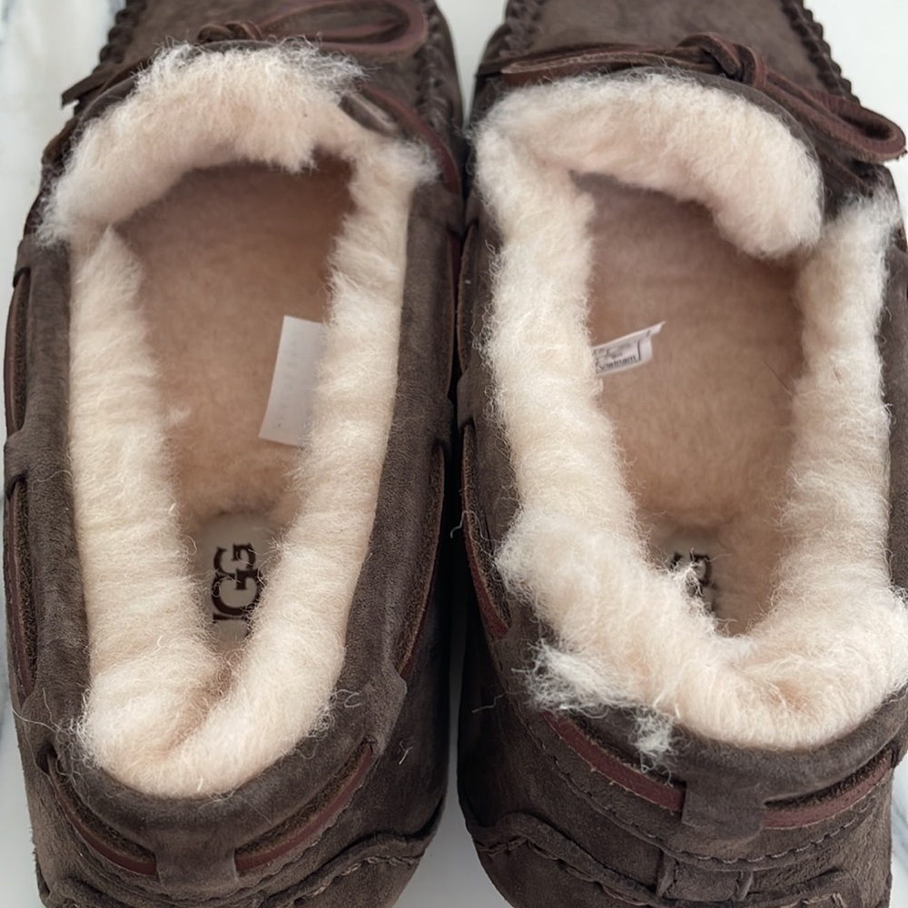 Ugg moccasin Slippers - Picture 3 of 5